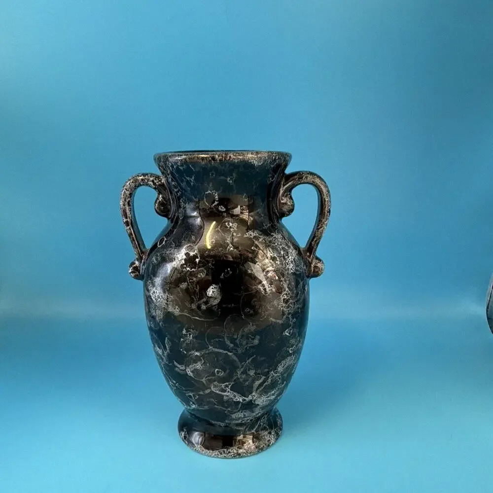Vintage Price Products Bell-Mar Black Marbled Cameo Medallion Two-Handle Vase